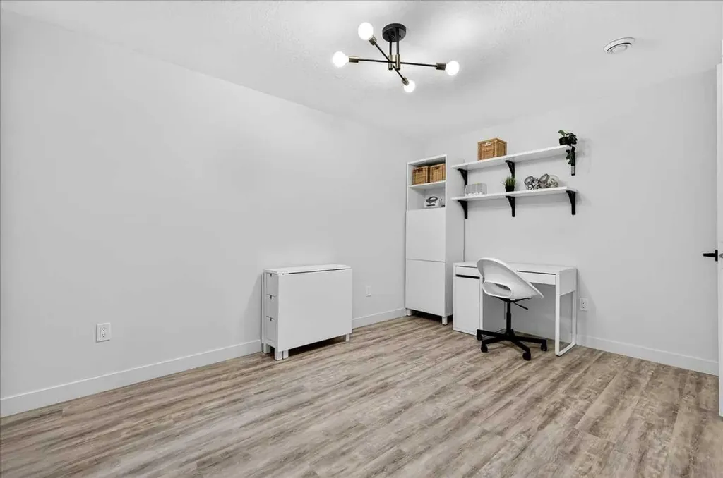 188 Belmont Terrace SW Calgary AB T2X 4H2