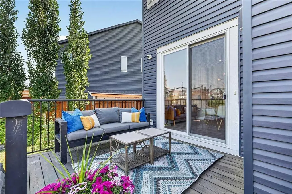 188 Belmont Terrace SW Calgary AB T2X 4H2