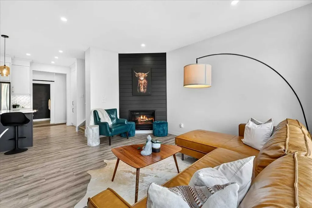 188 Belmont Terrace SW Calgary AB T2X 4H2