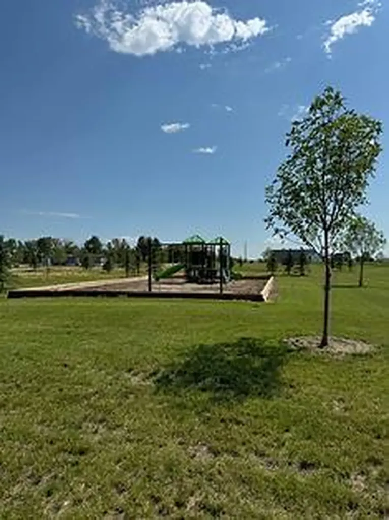 7037 & 7049 48 Street Taber AB T1G 0G7