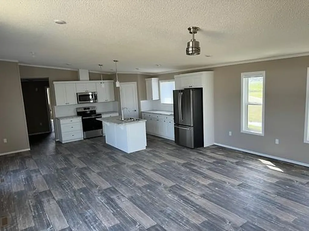 7037 & 7049 48 Street Taber AB T1G 0G7
