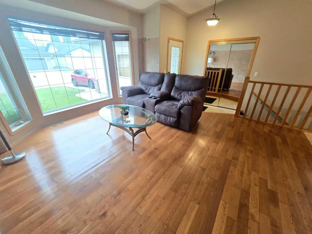 12 Archibald Crescent Red Deer AB T4R 2X3