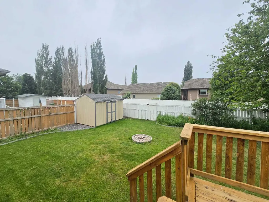 12 Archibald Crescent Red Deer AB T4R 2X3