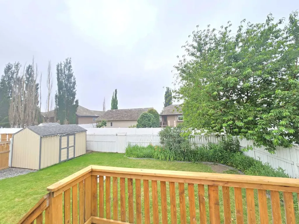 12 Archibald Crescent Red Deer AB T4R 2X3