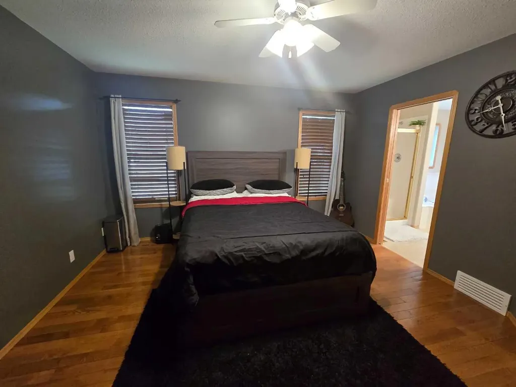 12 Archibald Crescent Red Deer AB T4R 2X3