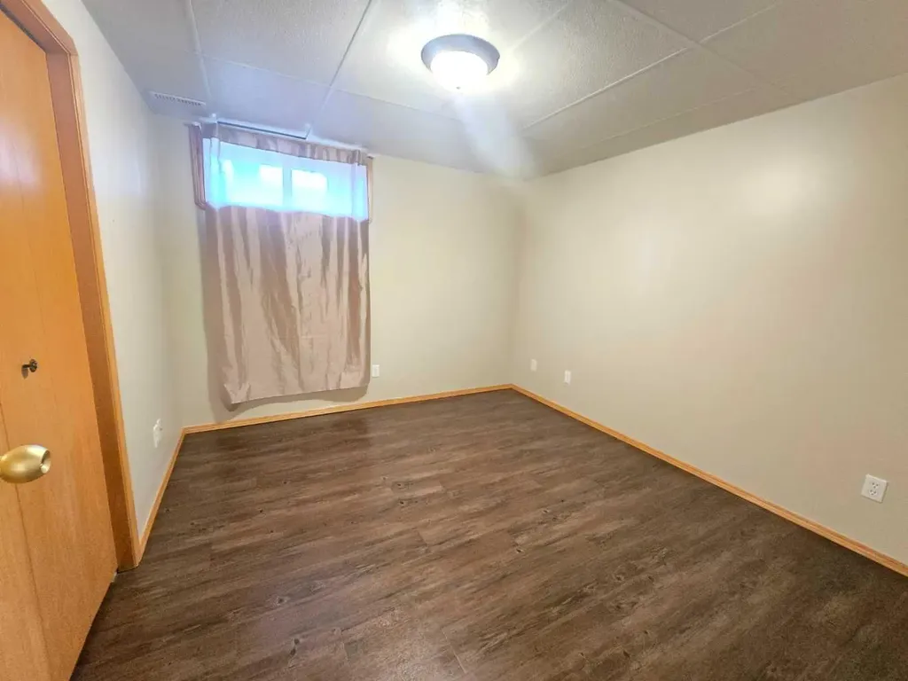 12 Archibald Crescent Red Deer AB T4R 2X3