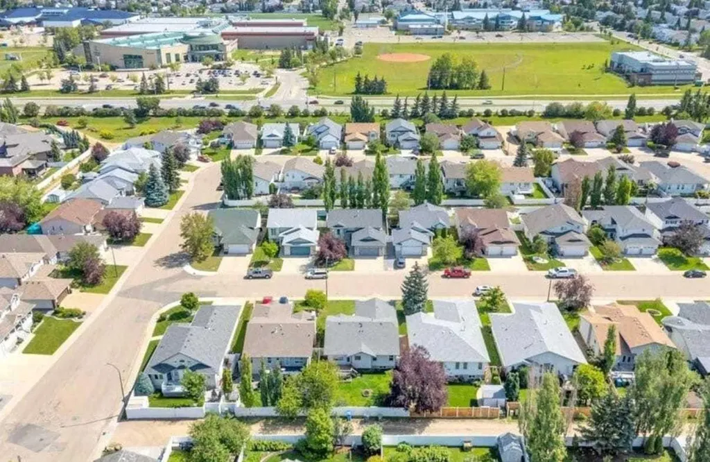 12 Archibald Crescent Red Deer AB T4R 2X3