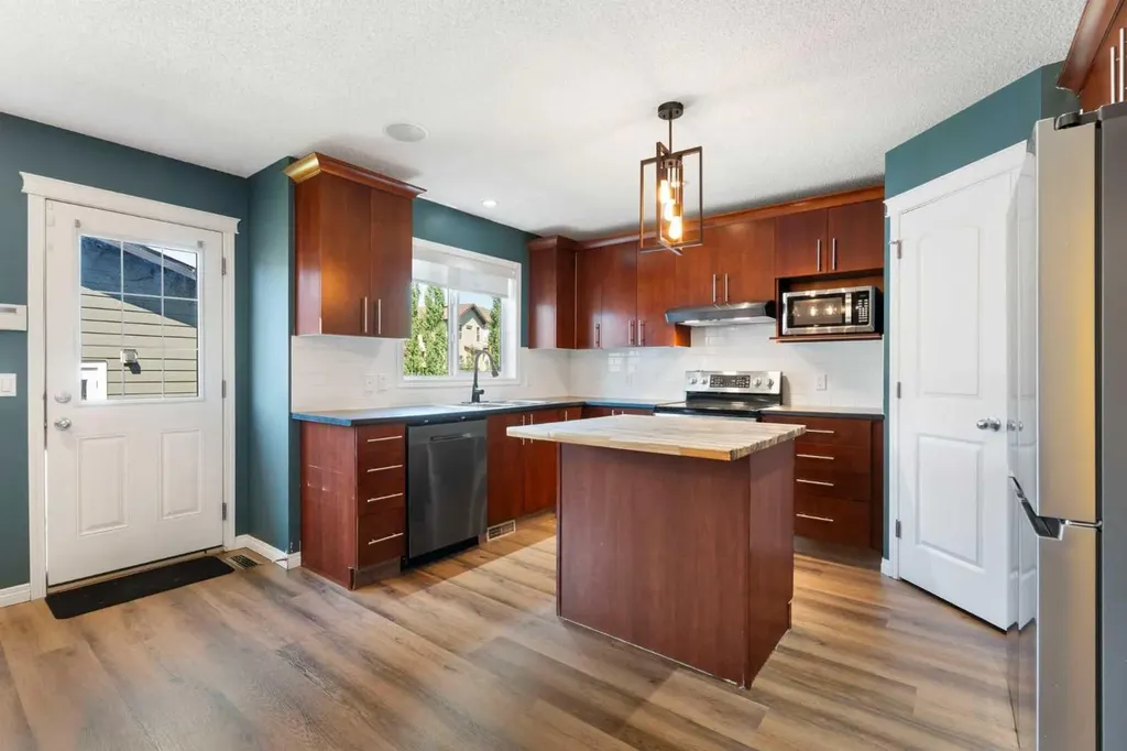 128 Silverado Way SW Calgary AB T2X 0E9