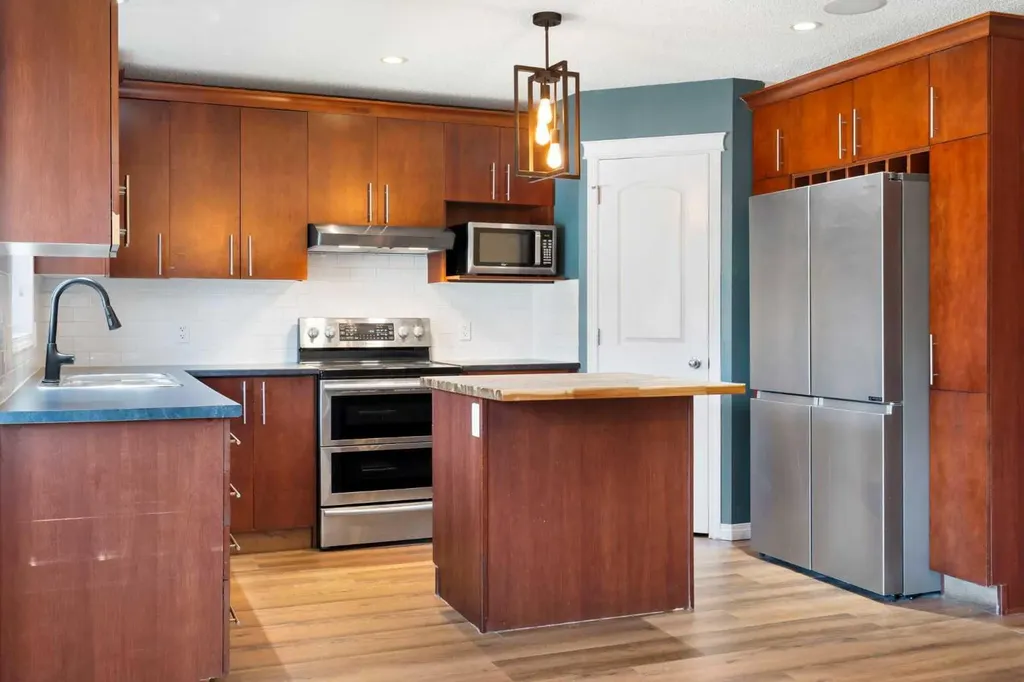 128 Silverado Way SW Calgary AB T2X 0E9