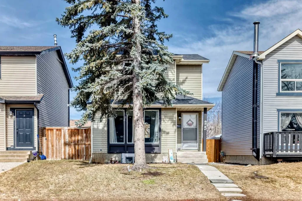25 Erin Ridge Road SE Calgary AB T2B 2W2