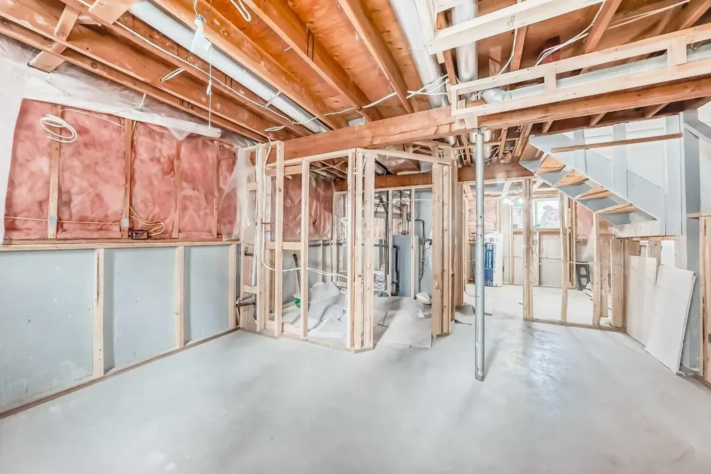 25 Erin Ridge Road SE Calgary AB T2B 2W2