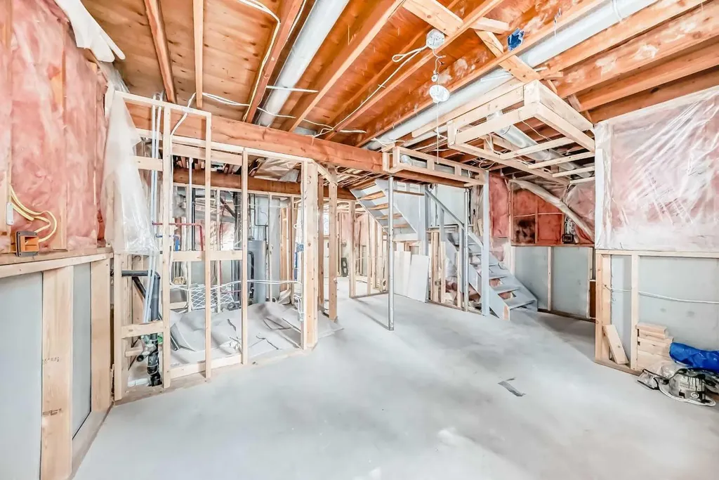 25 Erin Ridge Road SE Calgary AB T2B 2W2