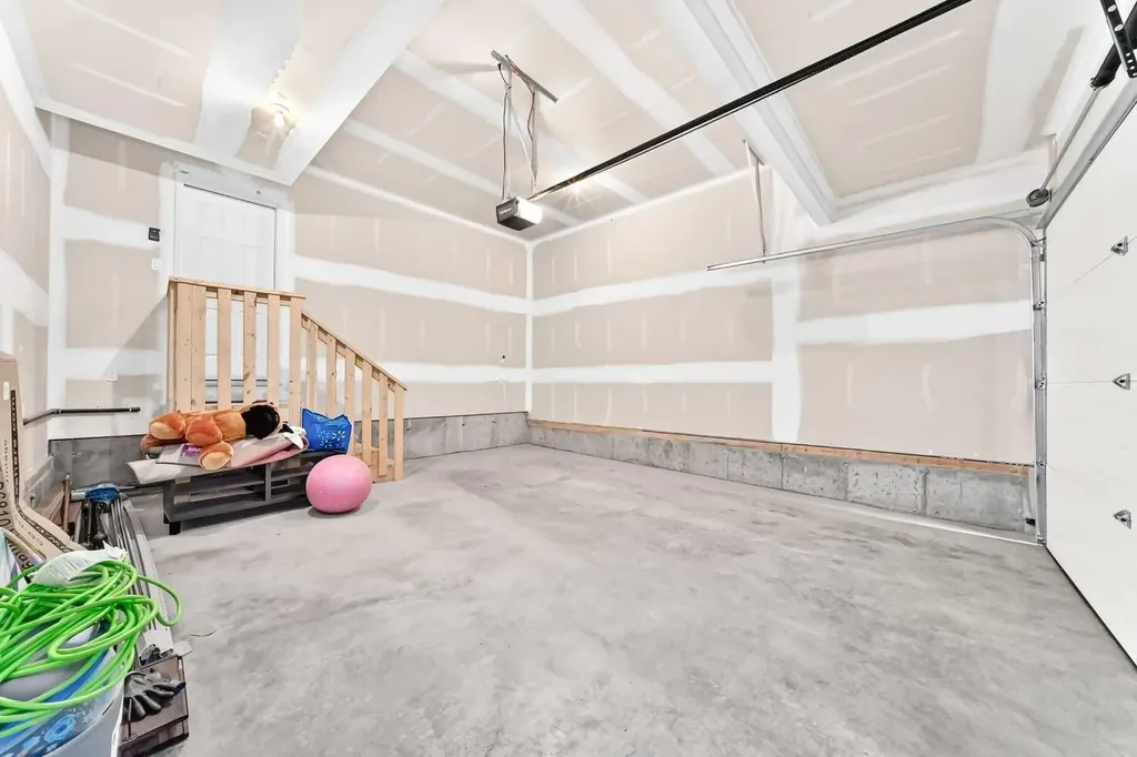 176 Savanna Lane NE Calgary AB T3J0X4