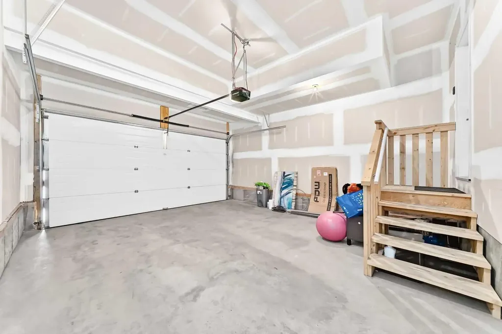 176 Savanna Lane NE Calgary AB T3J0X4