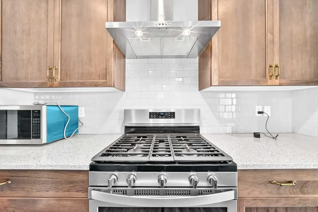 176 Savanna Lane NE Calgary AB T3J0X4