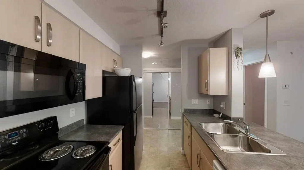 9124 96 Avenue Grande Prairie AB T8X0A1