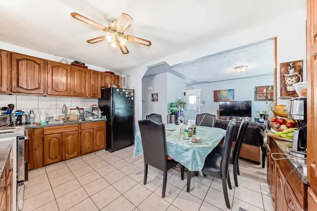4004 7 Avenue SW Calgary AB t3c0e1