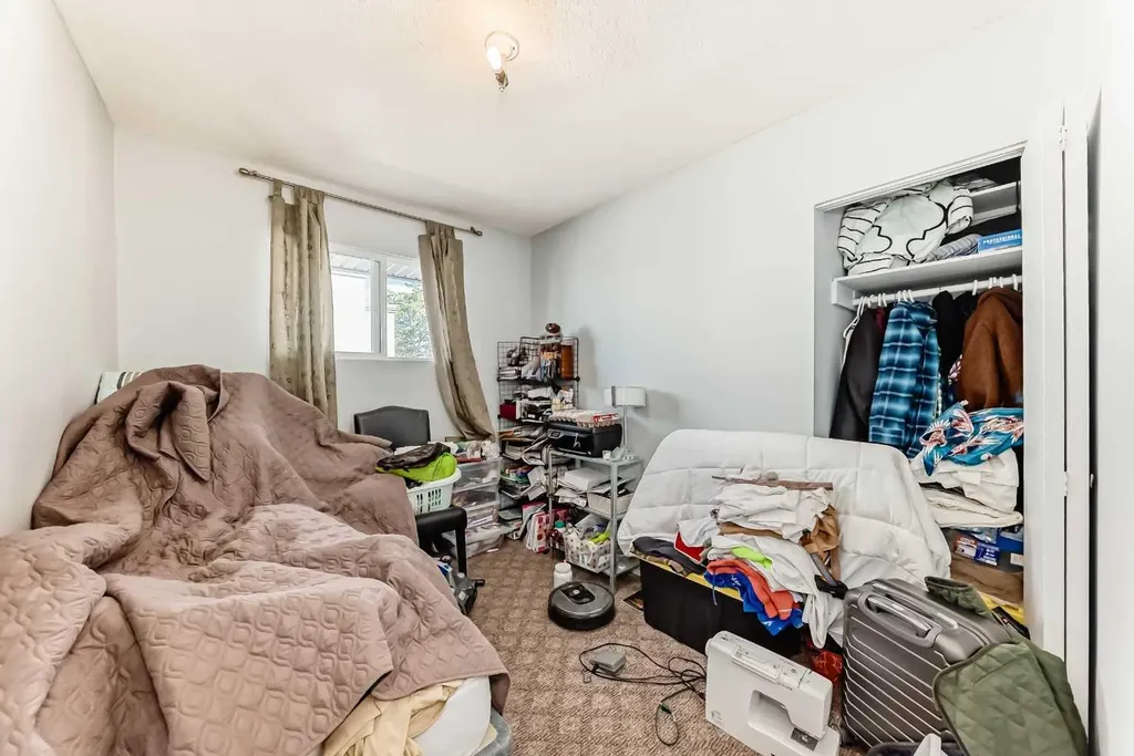 4004 7 Avenue SW Calgary AB t3c0e1