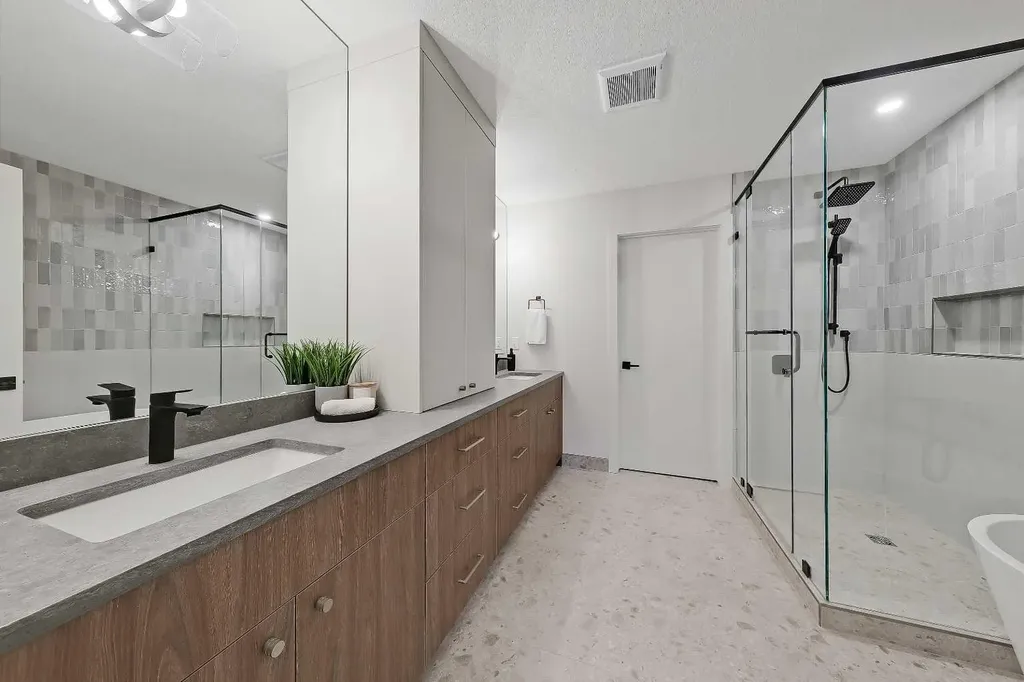4320 Centre A Street NE Calgary AB T2E 3B1