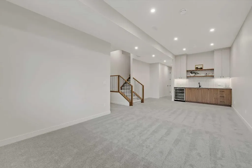 4320 Centre A Street NE Calgary AB T2E 3B1