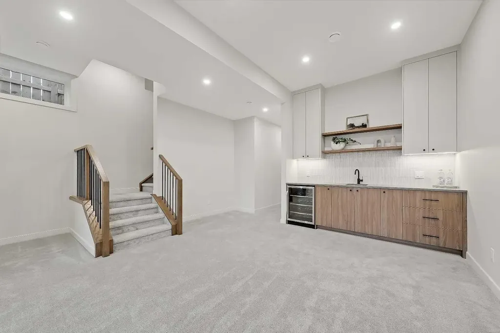4320 Centre A Street NE Calgary AB T2E 3B1
