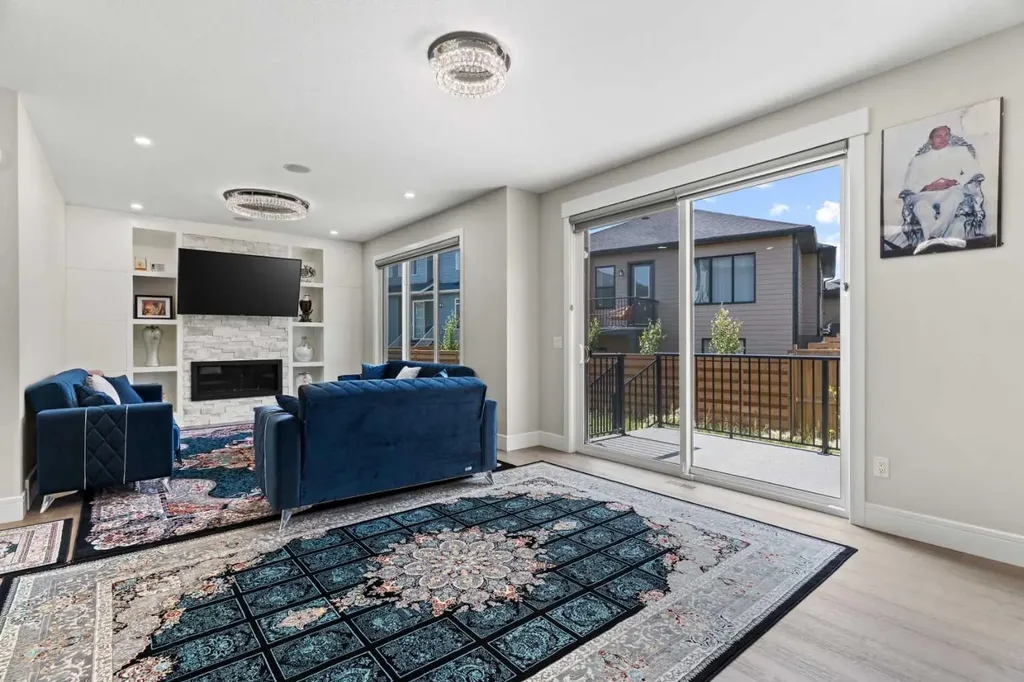 34 South Shore Bay Chestermere AB T1X 2S1