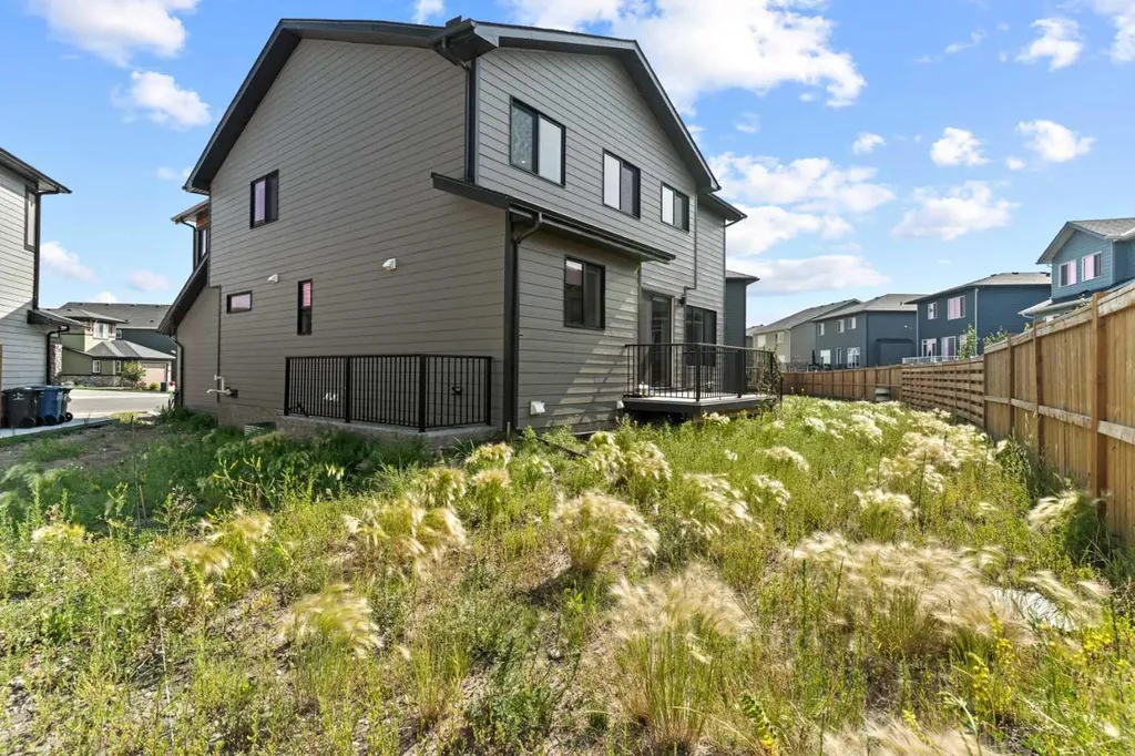 34 South Shore Bay Chestermere AB T1X 2S1
