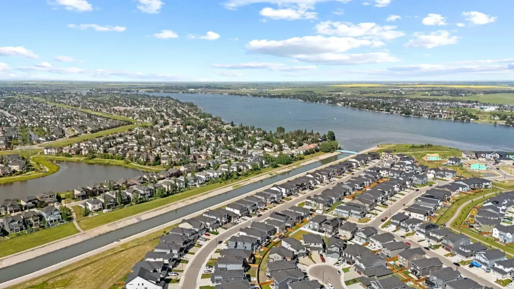 34 South Shore Bay Chestermere AB T1X 2S1