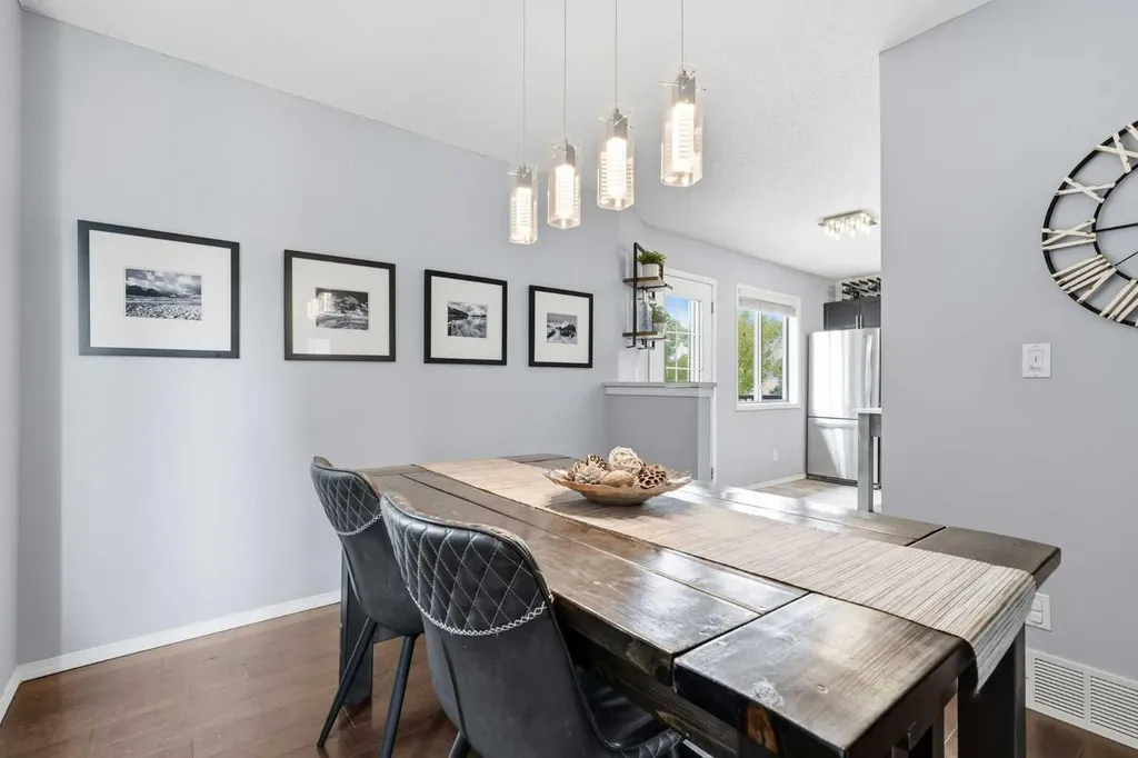 149 Riverglen Close SE Calgary AB T2C3W3