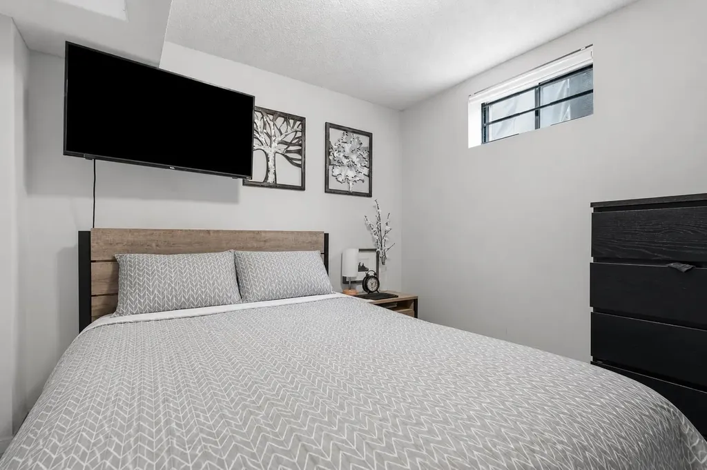 149 Riverglen Close SE Calgary AB T2C3W3