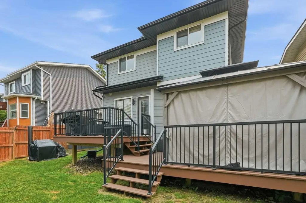 149 Riverglen Close SE Calgary AB T2C3W3