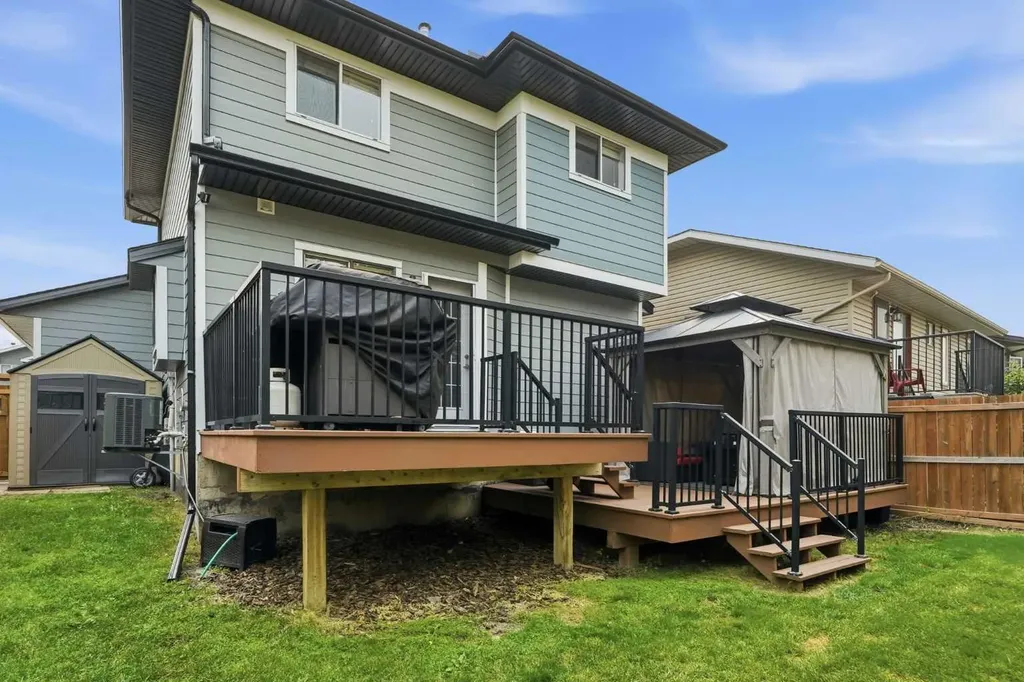 149 Riverglen Close SE Calgary AB T2C3W3