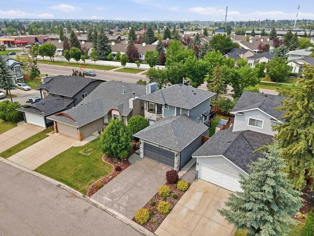 149 Riverglen Close SE Calgary AB T2C3W3