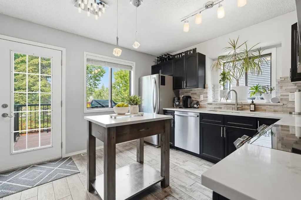 149 Riverglen Close SE Calgary AB T2C3W3