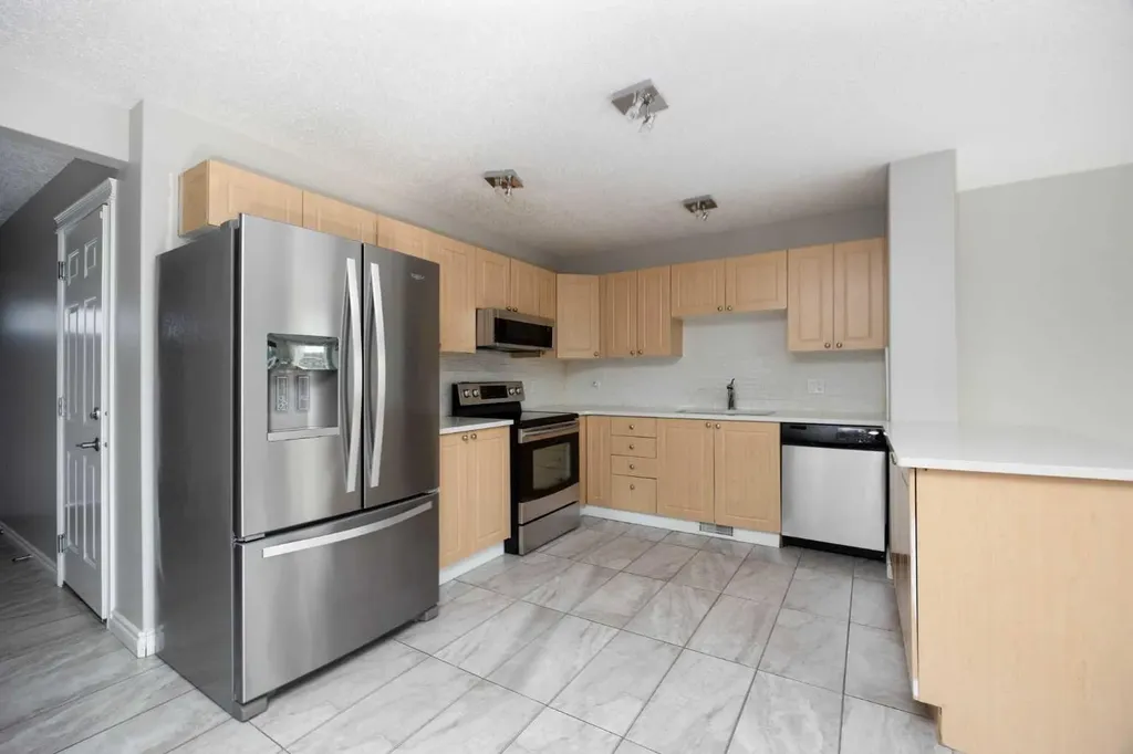 136 Kodiak Crescent Fort Mcmurray AB T9K 2L9