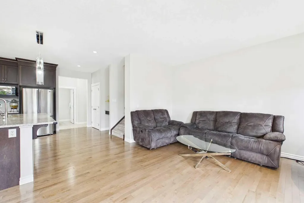 66 Nolanhurst Way NW Calgary AB T3R 0Z1