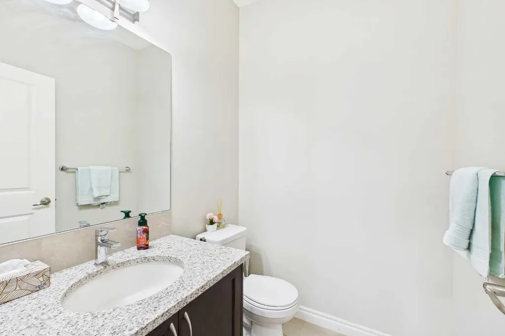 66 Nolanhurst Way NW Calgary AB T3R 0Z1