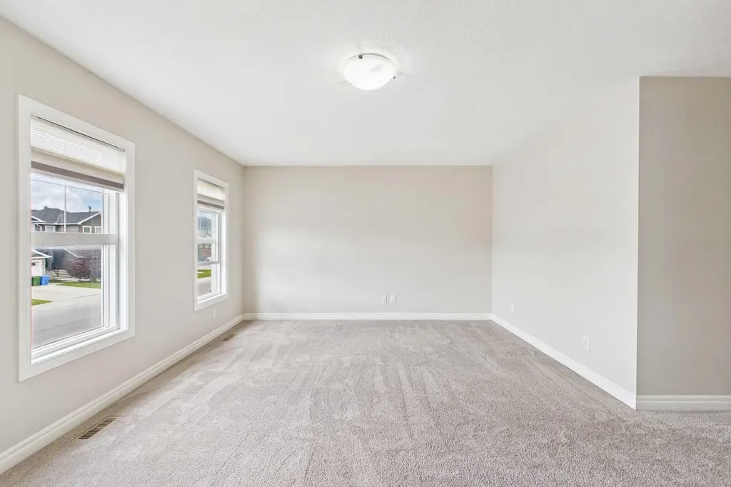 66 Nolanhurst Way NW Calgary AB T3R 0Z1