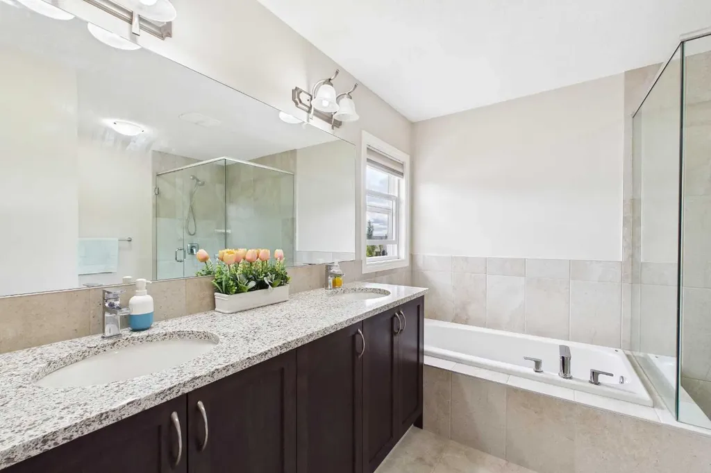 66 Nolanhurst Way NW Calgary AB T3R 0Z1