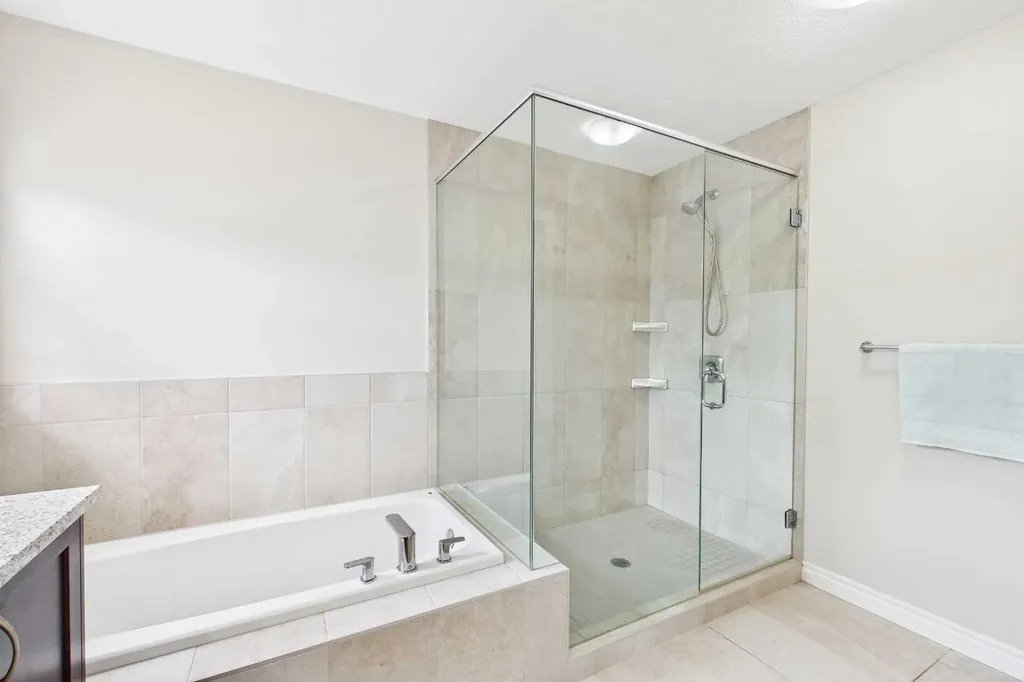 66 Nolanhurst Way NW Calgary AB T3R 0Z1