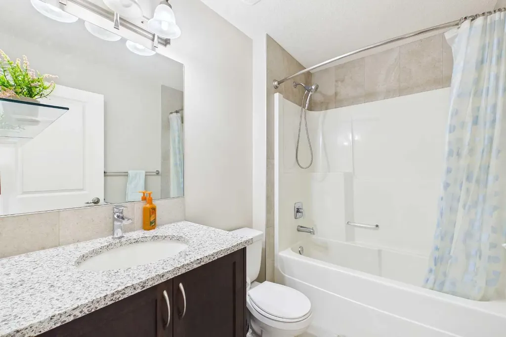 66 Nolanhurst Way NW Calgary AB T3R 0Z1