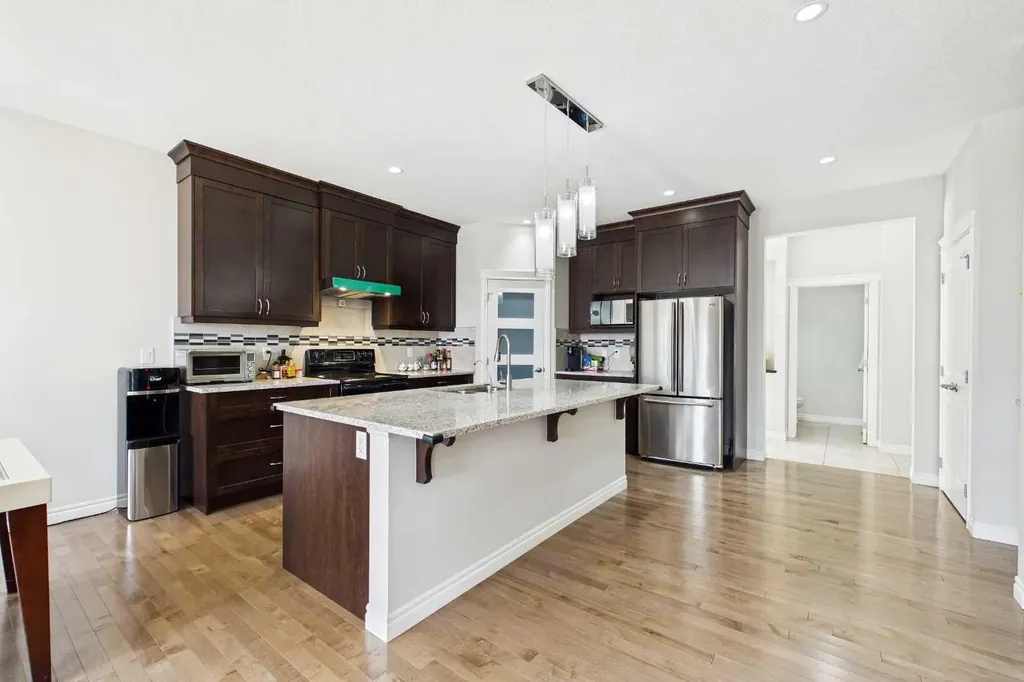 66 Nolanhurst Way NW Calgary AB T3R 0Z1