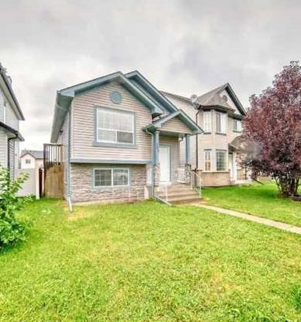 202 Saddlemead Green NE Calgary AB T3J4M7