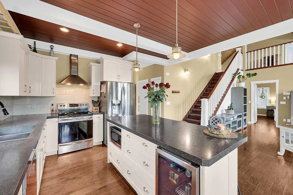471 Summer Crescent Rural Ponoka County AB T4L 2N3