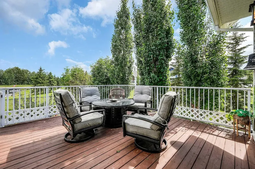 471 Summer Crescent Rural Ponoka County AB T4L 2N3