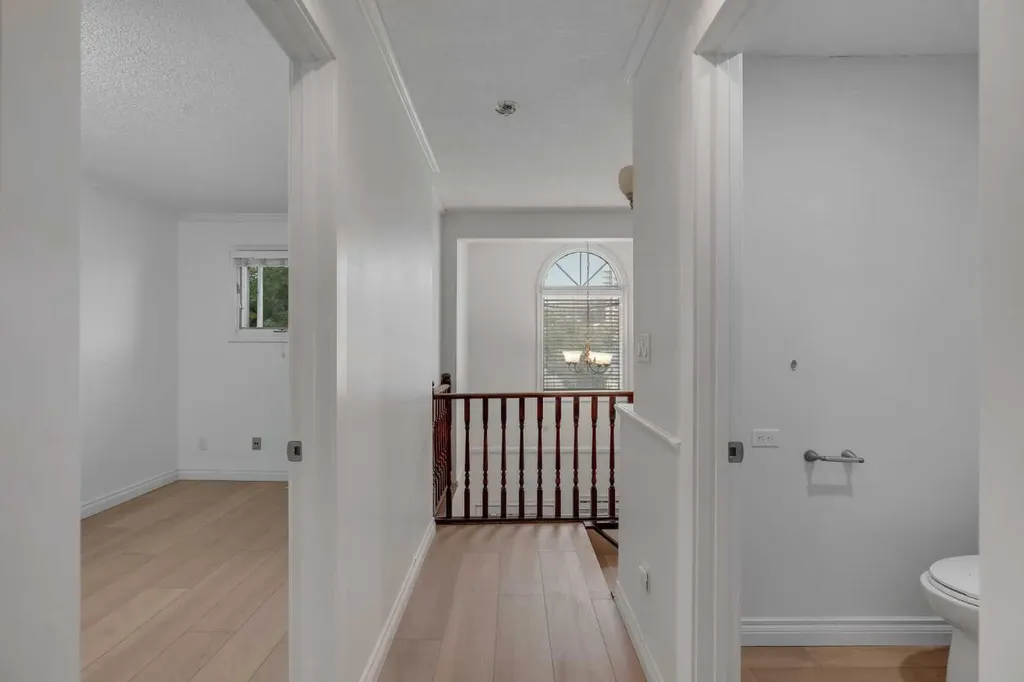 834 2 Avenue NW Calgary AB T2N0E5