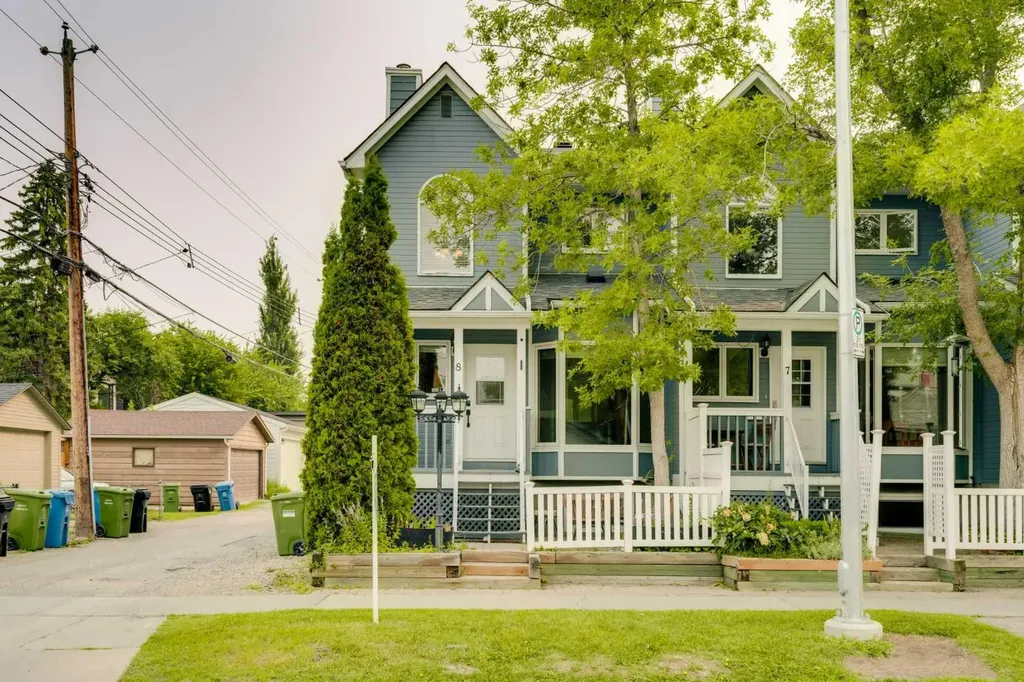 834 2 Avenue NW Calgary AB T2N0E5