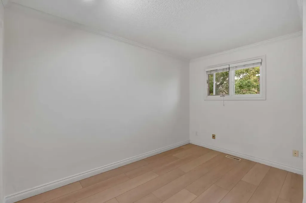 834 2 Avenue NW Calgary AB T2N0E5