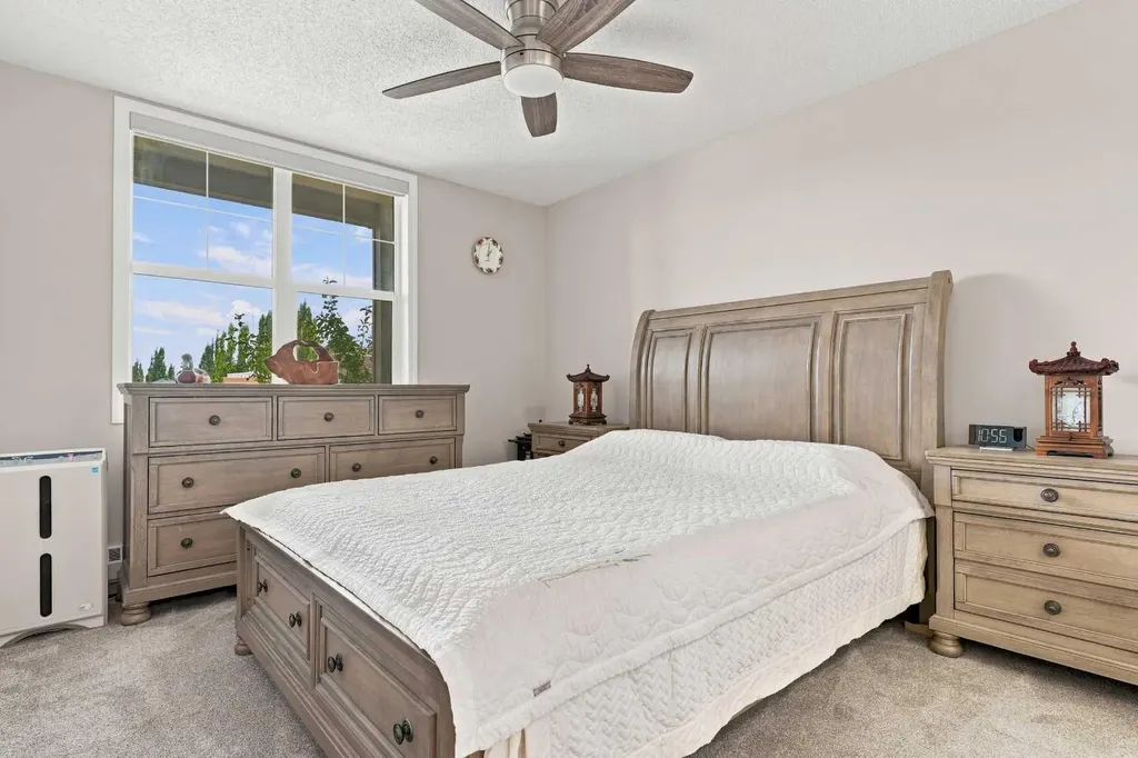 25 Prestwick Drive SE Calgary AB T2Z 4Z1