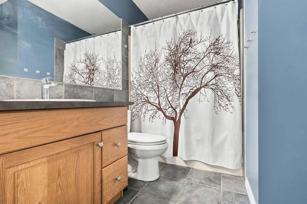 25 Prestwick Drive SE Calgary AB T2Z 4Z1
